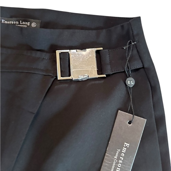 Emerson Lang Young Contemporary Black Buckle Belt Mini Skirt Size XL NWT - Picture 14 of 17